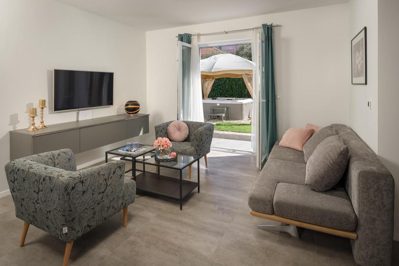 טרוגיר Villa Roko- The Spacious Luxury מראה חיצוני תמונה