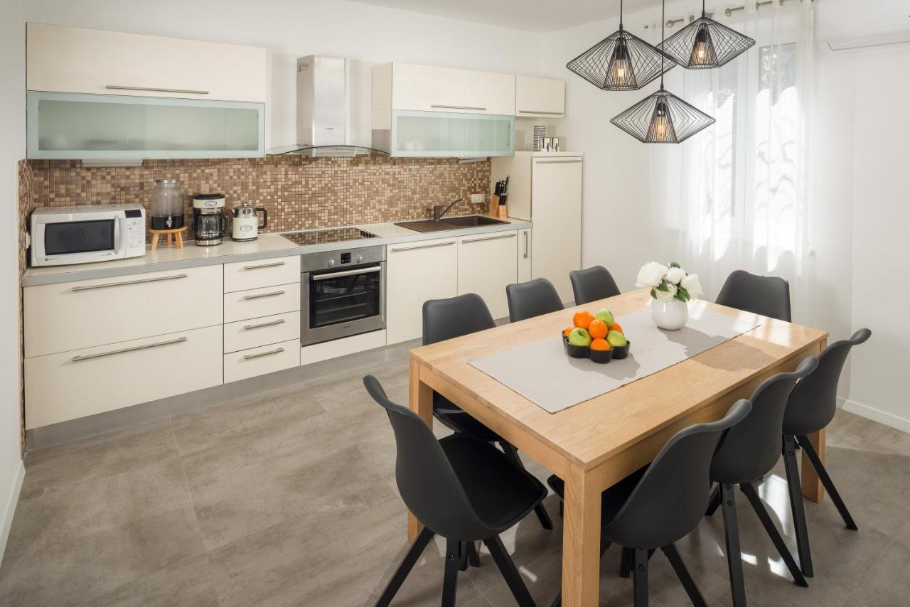 טרוגיר Villa Roko- The Spacious Luxury מראה חיצוני תמונה